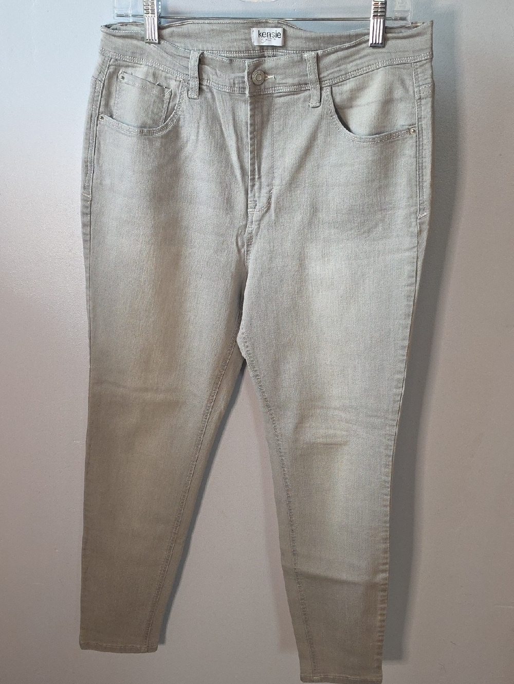 Women's Gray Jeans - Classic Slim Fit